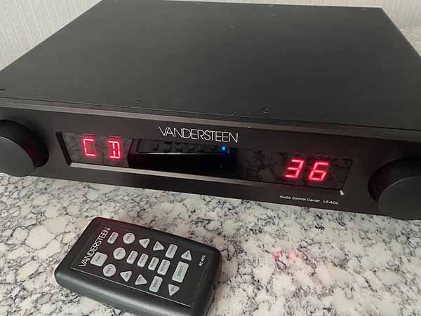  050426.stphaxpona.vandersteencontrolcenter1b.jpg