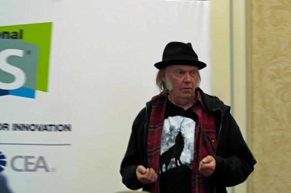 Nada del CES de las vegas aun? - Página 2 010715-NeilYoung-600