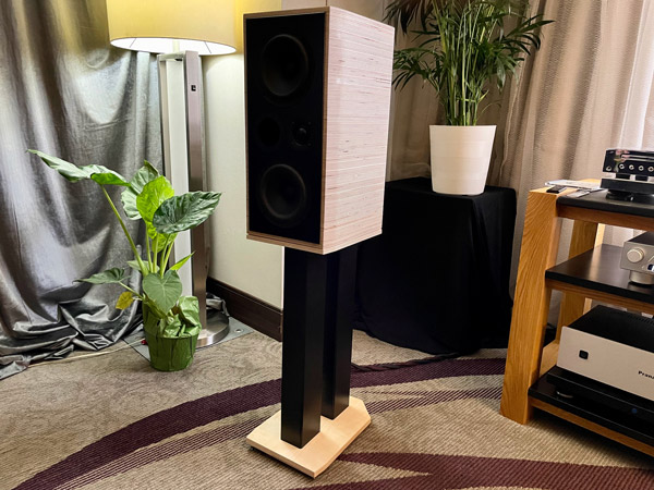 PranaFidelity's purna/ma amp and Dhara loudspeakers team up with E.A.R ...